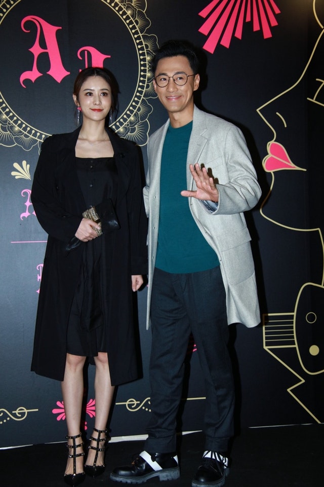 张馨月林峰照片,张馨月林峰和女儿