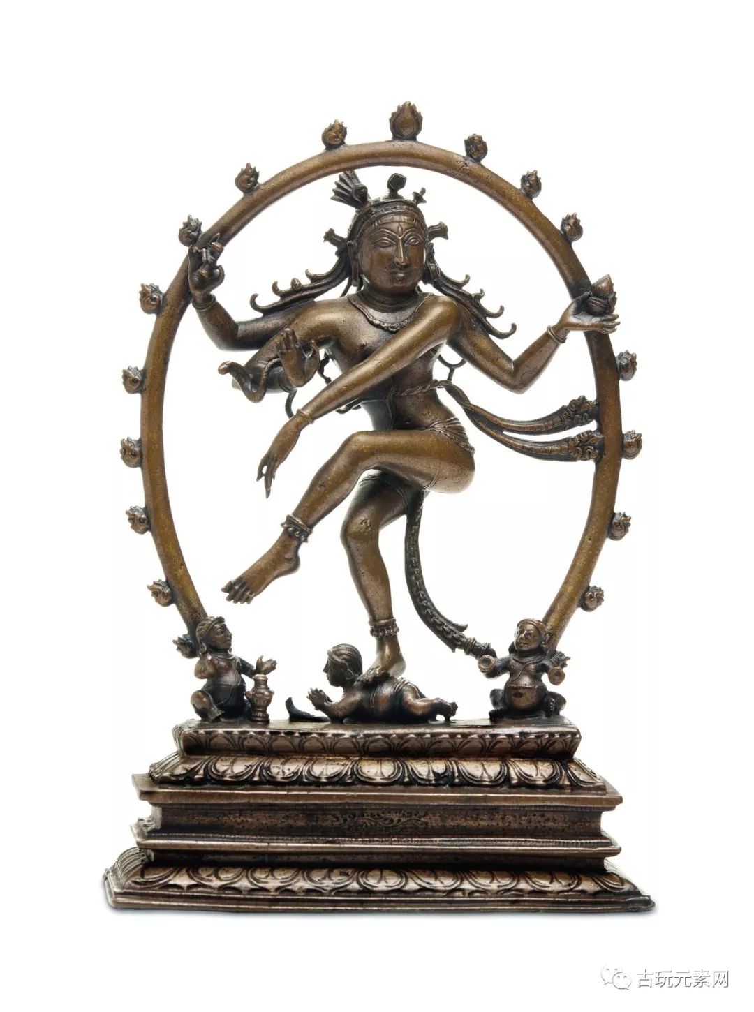 纽约苏富比总成交约1.2亿乾隆青白玉双鱼洗近2000万人民币成交