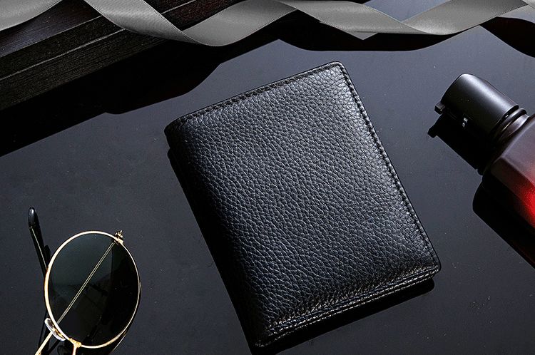 女人看包包男人看手表,女人看包包