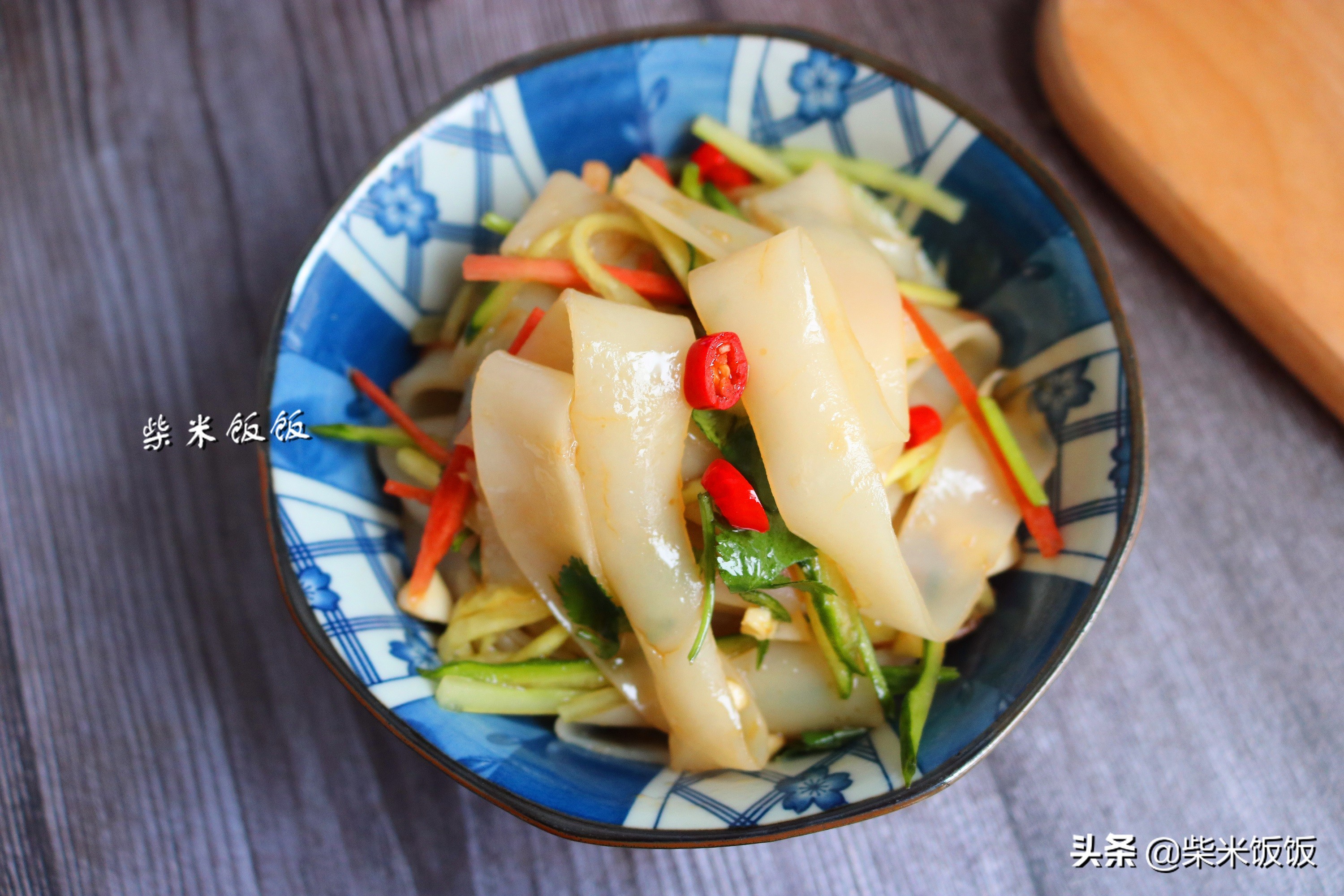 自制凉皮需要蒸几分钟,怎么样用面粉做凉皮才筋道