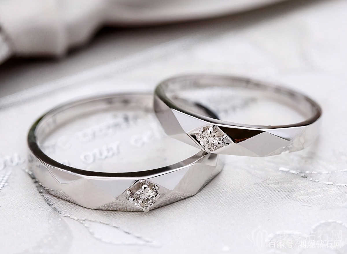 结婚戒指是钻戒还是黄金戒指好,婚戒是金戒指还是钻戒