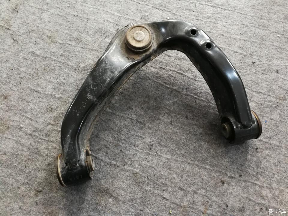 途达2021款2.5t柴油版越野视频,2021款途达四驱七座越野视频