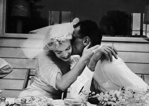 一代*星艳**玛丽莲梦露的风流情史,太性感的女人,往往是个悲剧