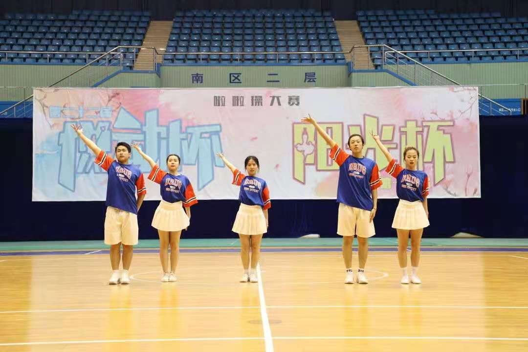 五月动起来图片,五月动起来舞蹈视频