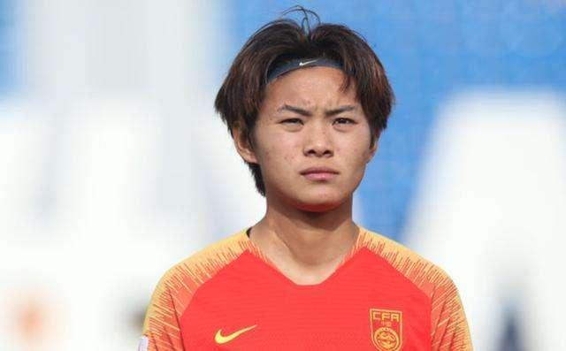 女足夺得亚洲杯冠军后孙雯的反应,孙雯祝贺女足夺冠