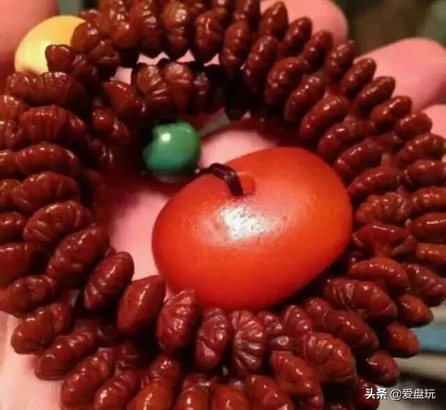 滴血莲花菩提盘玩前后对比效果图,21颗菩提手串盘玩