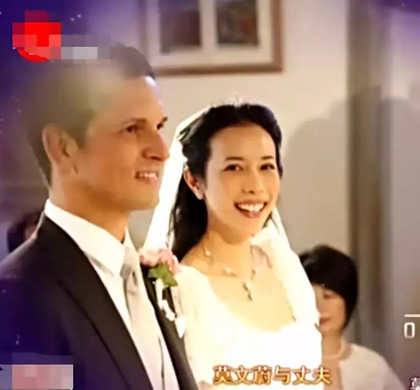 莫文蔚一个人的自律,莫文蔚年轻时身材照