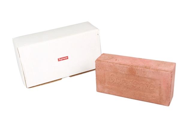 supreme手机购买,supreme是什么手机