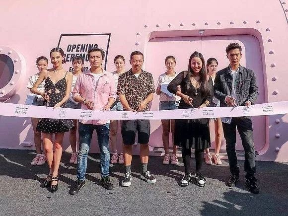 达芙妮现状,达芙妮回归现实