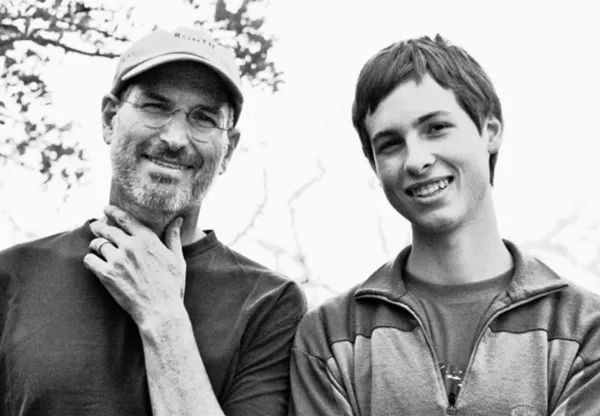 乔布斯不雇仆人,乔布斯有个精彩的家庭