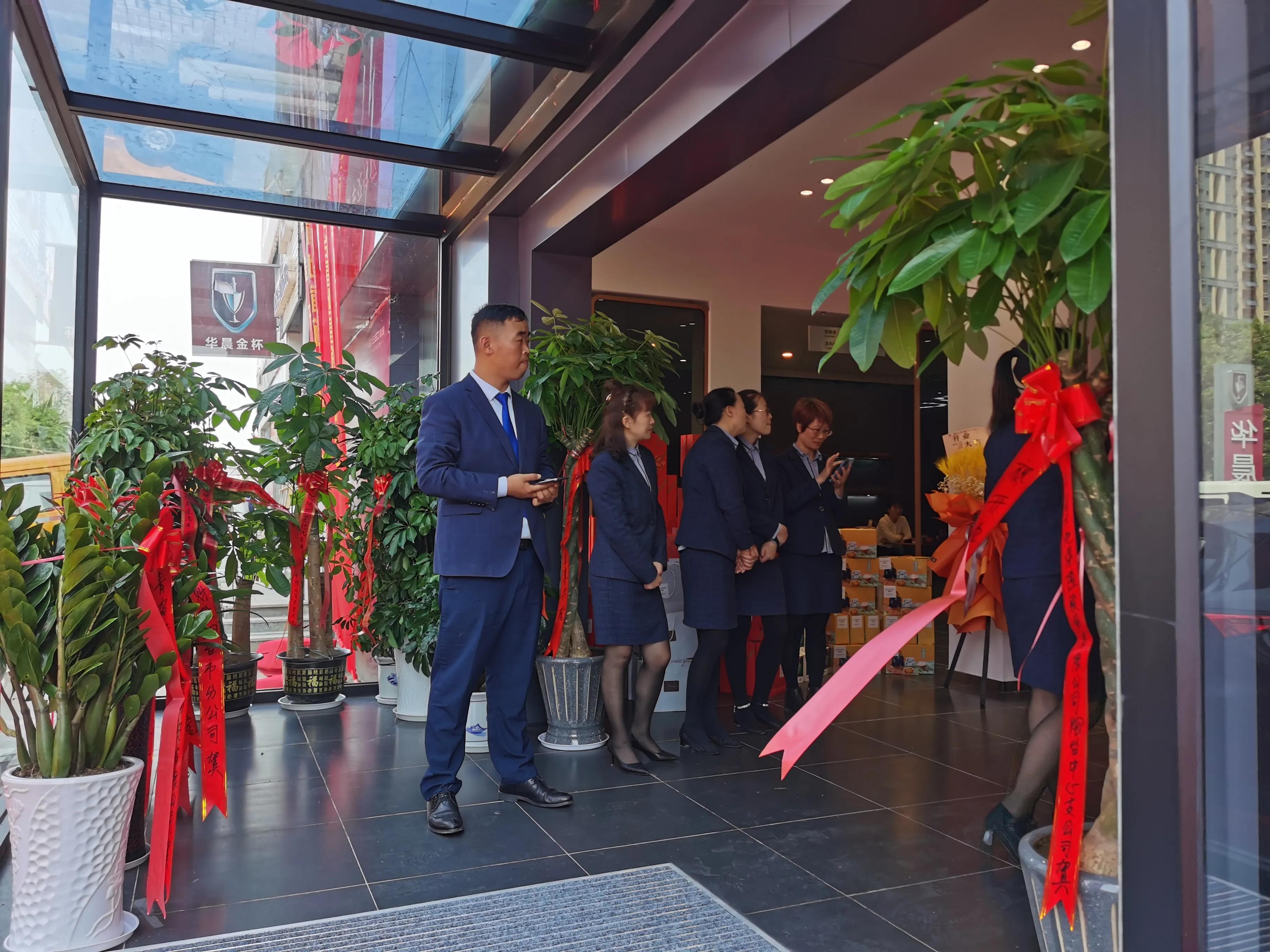 鐙楀摜鍘熷垱杞﹀瀷,鐙楀摜鐑熷彴