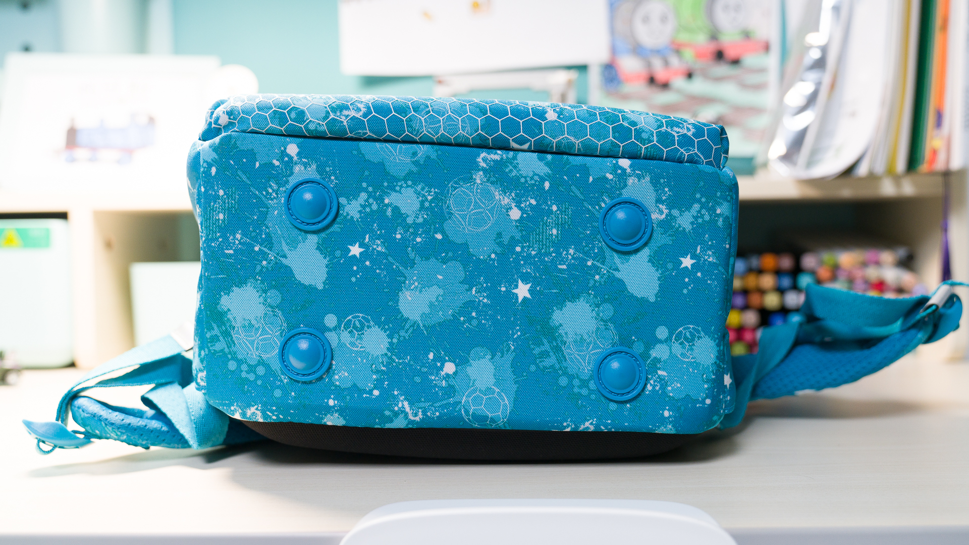 减负护脊书包怎么选,如何给孩子选一款好的护脊书包