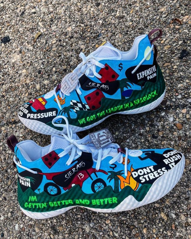 一周打三次球外场篮球鞋耐克,阿迪达斯一周鞋