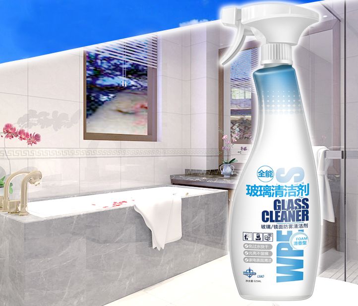 玻璃上的水垢用洁厕液能清理掉么,浴室玻璃水垢如何清除小技巧