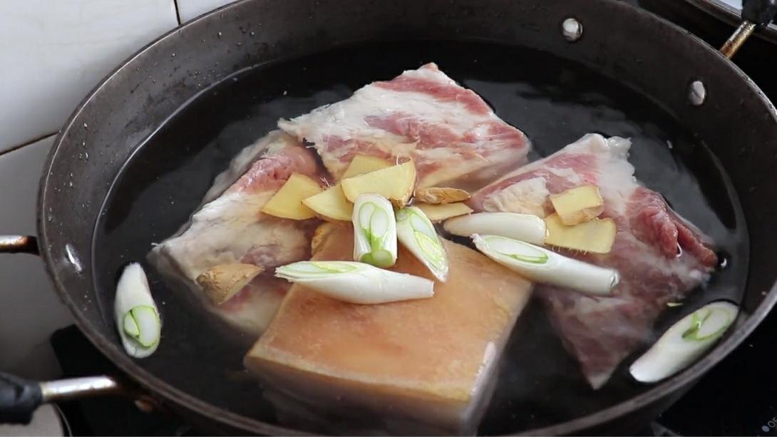 炸扣肉起泡正确做法,炸扣肉怎么做简单又好吃