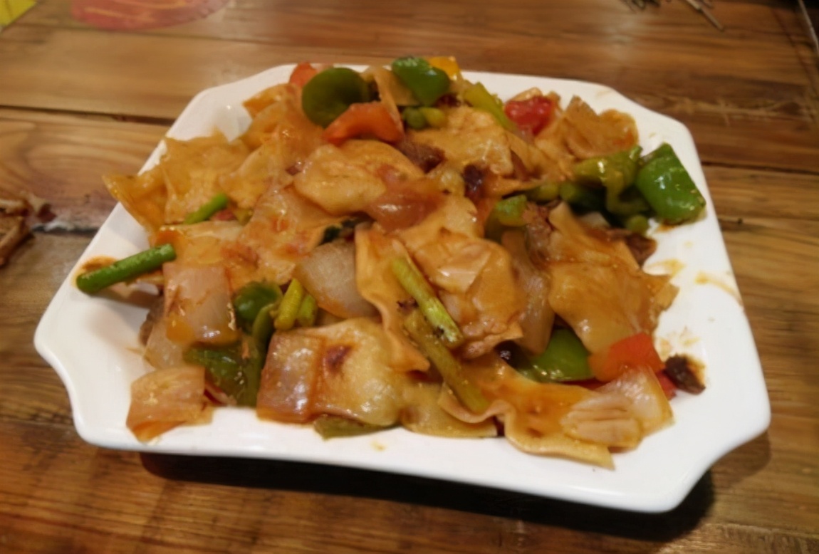 长寿的新疆人喜欢吃什么,中国新疆最长寿老人有何生活特点