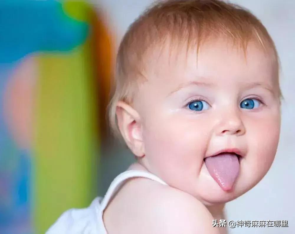 宝宝的舌头有点红怎么回事,宝宝的舌头有红点