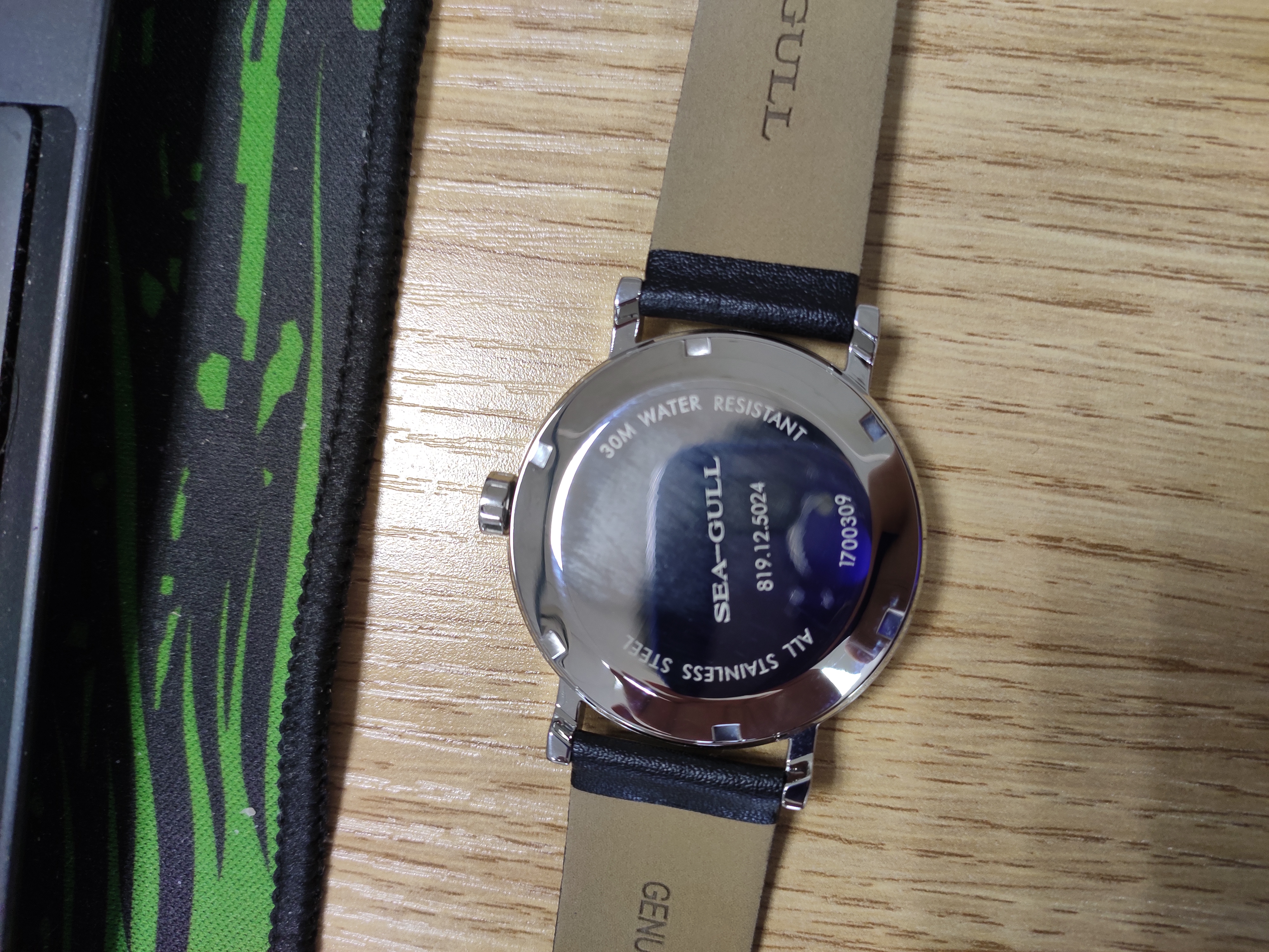 野狼机械表对比海鸥机械表,西铁城机械表和海鸥机械表哪个好