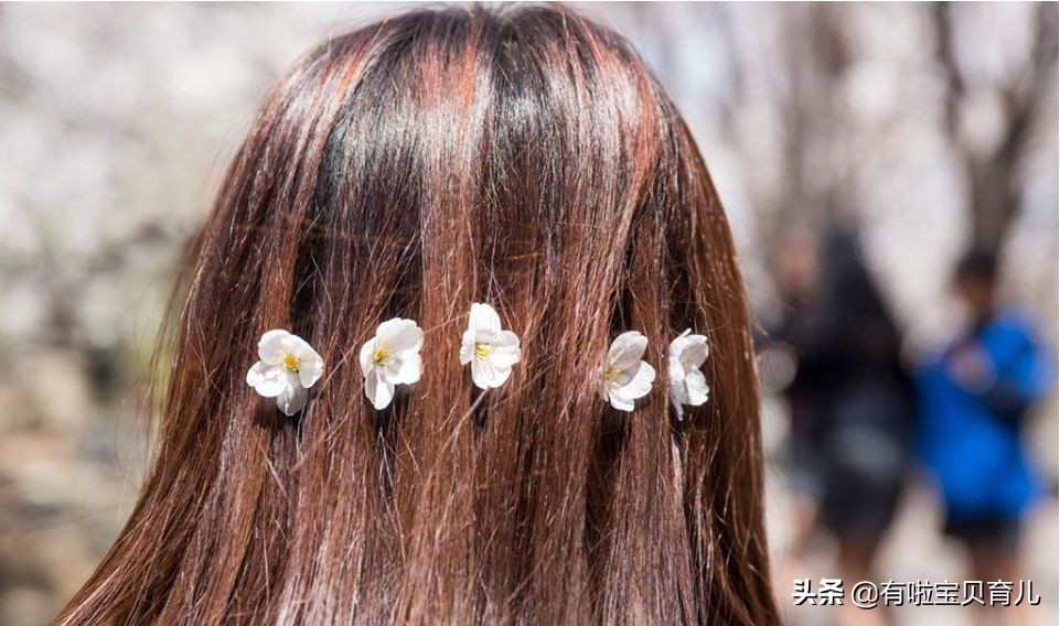 宝宝头发问题,宝宝头发少头发黄怎么办