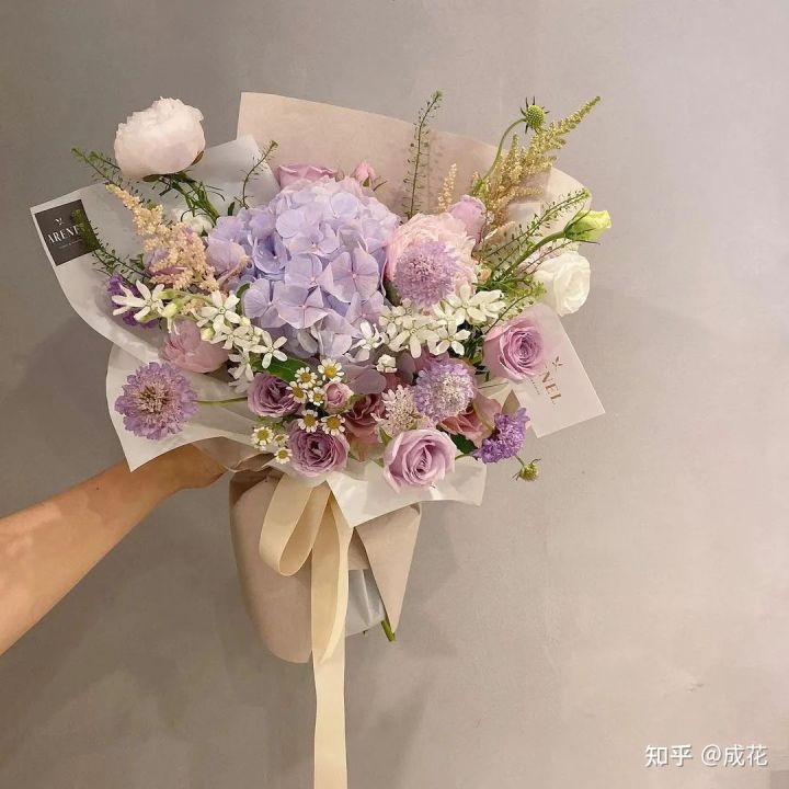 卖花包装纸选什么颜色,新手开花店怎么选择包装纸