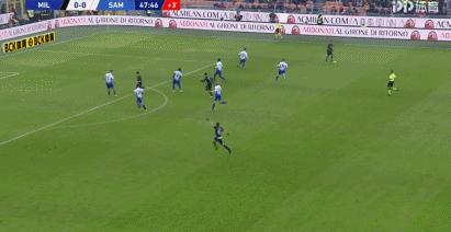 无人防守踢门柱,伊布二次回米兰表现