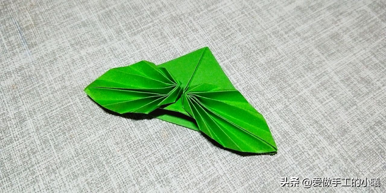 折纸树叶书签制作方法,折纸教程可爱小书签