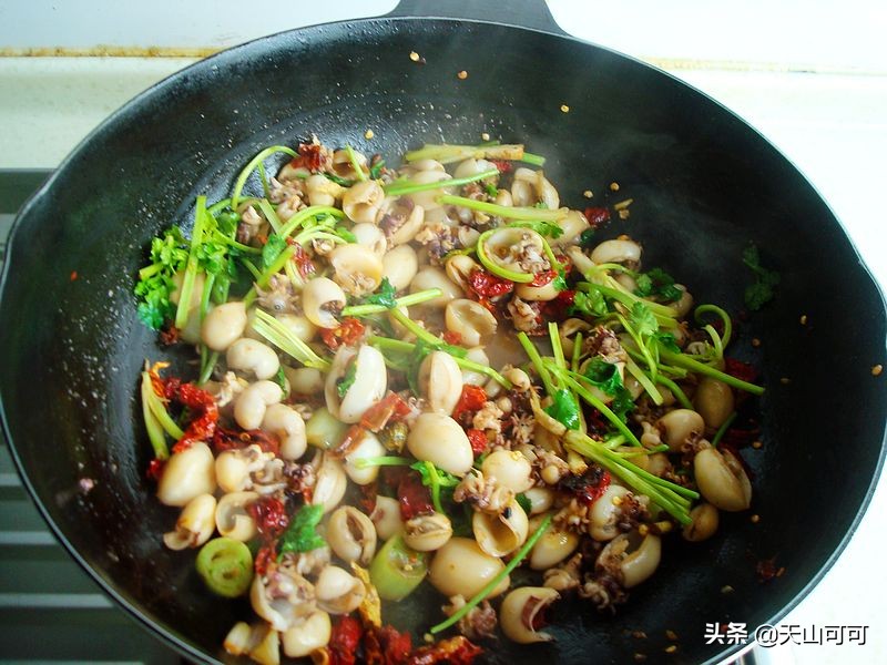 如何保证墨鱼仔的口感,要想鱼丸鲜嫩放什么生粉