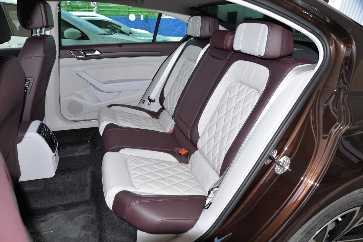 迈腾为啥不如君越,迈腾为什么不抗撞