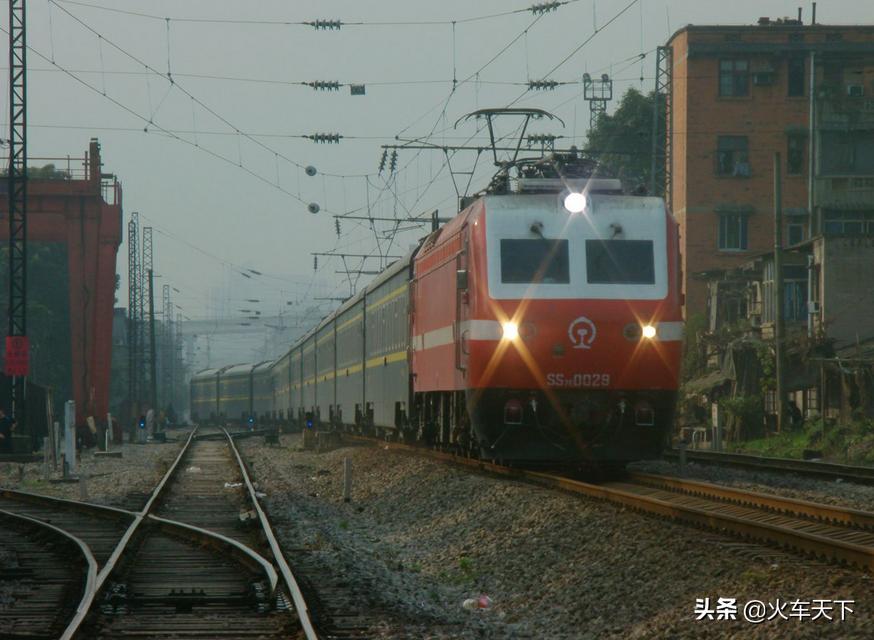 重庆到拉萨z223火车时刻表,重庆到拉萨的火车每天都有吗