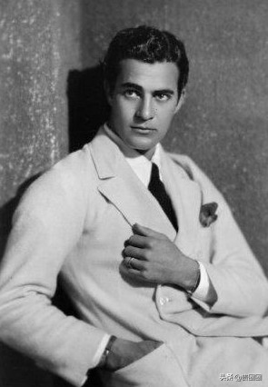 出身贫民的好莱坞女星，母亲半夜持刀要杀她，终身饱受精神摧残