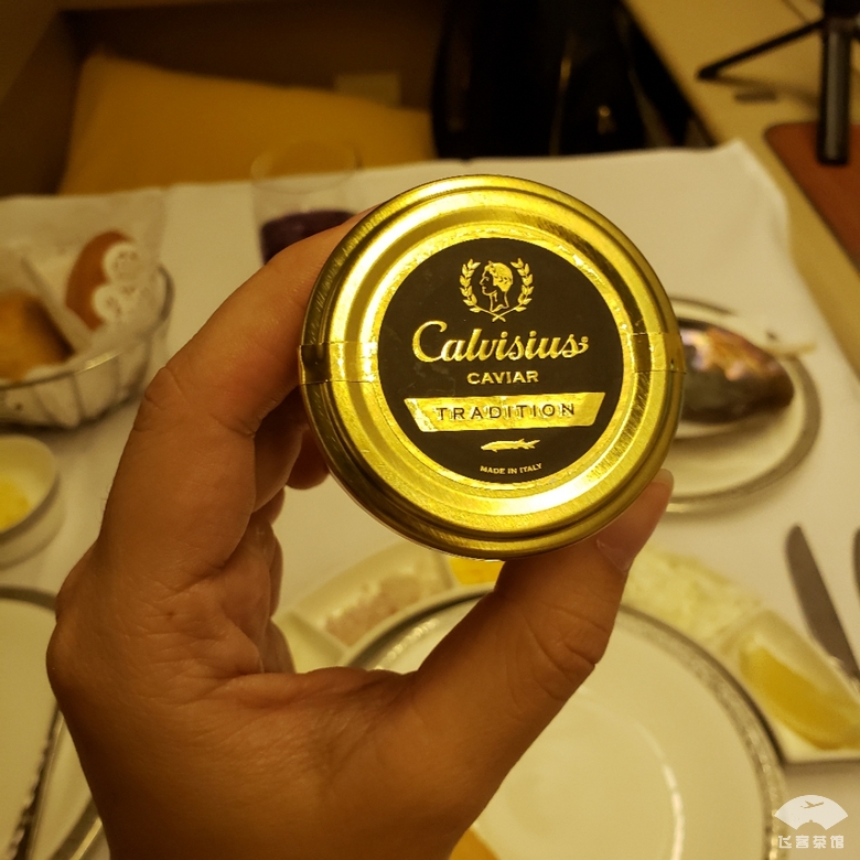 打卡泰航波音747头等舱，贴心空姐疯狂投喂，大龙虾鱼子酱吃到撑