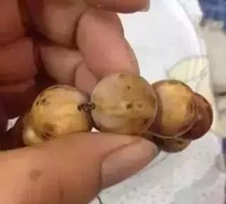 手串发霉了还能戴么,手串发霉可不可以用酒精消毒