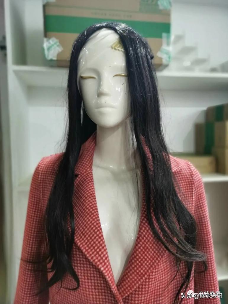 郑爽又㕛叒卖二手货翻车了！这么好圈粉的事她怎么都能做砸？