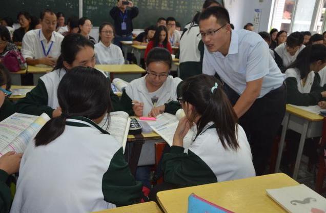 河南省这所高中厉害了，喜获文理状元，2020高考迎来大丰收