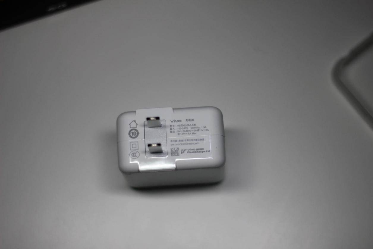 iqoo3对比iqooneo3,快是真的快