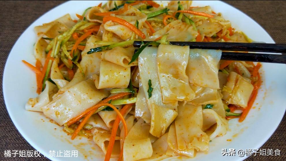 凉面的面条怎么煮商业做法,凉面用的面条最正宗的做法