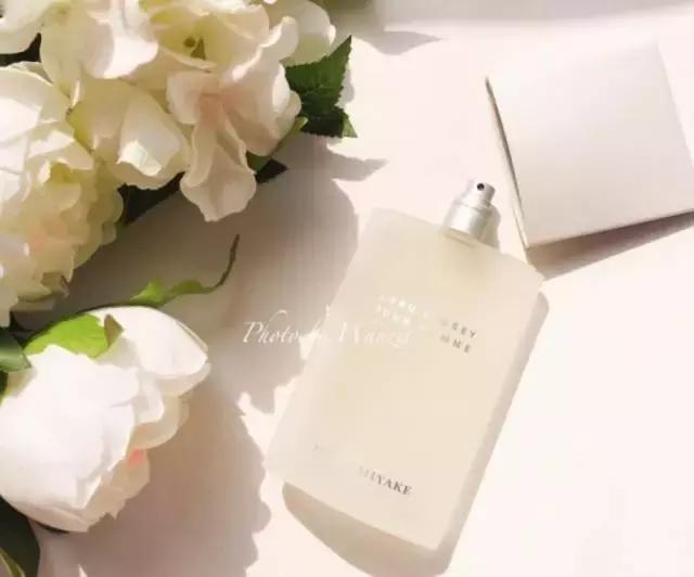 喜欢大海的朋友注意了，让我来告诉你几款水系香水