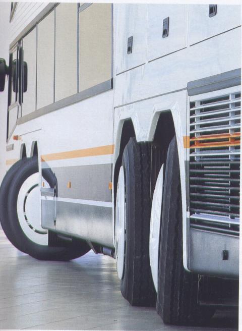 曾经欧洲最大、最先进的高速客车，无奈国产之后却“亡于”政策