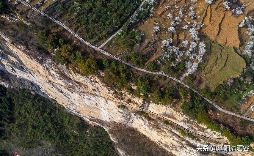 一桥跨三省的边城古镇,泸州叙永鸡鸣三省风景区