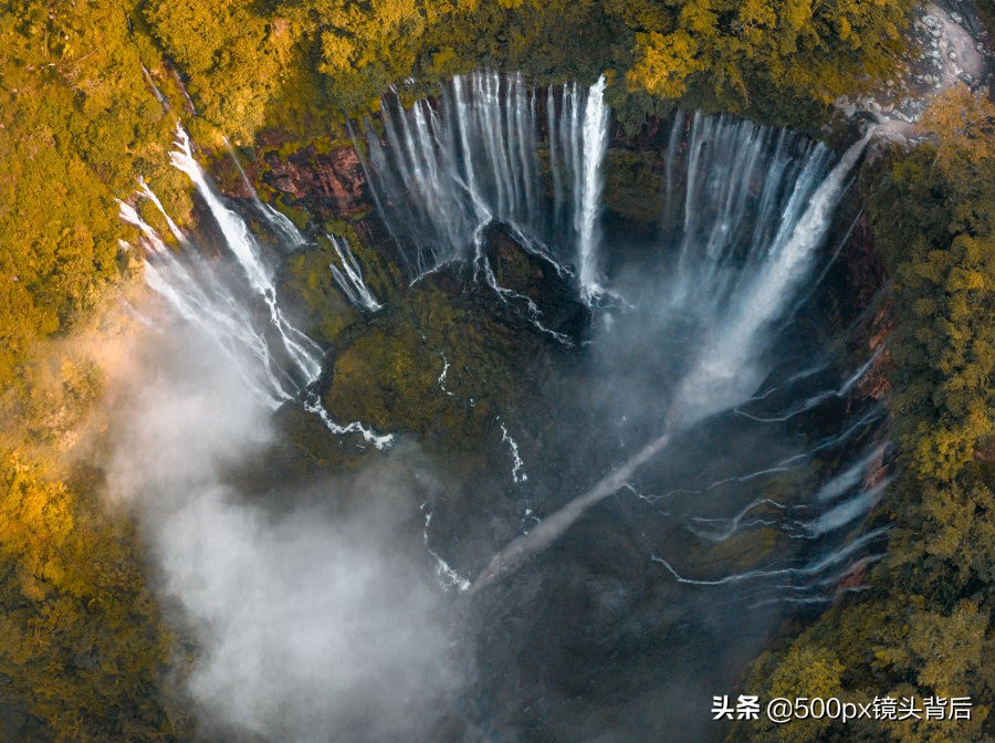 蓝火，是游客追逐和观赏对象；而硫磺矿，更是矿工赖以生存的物品