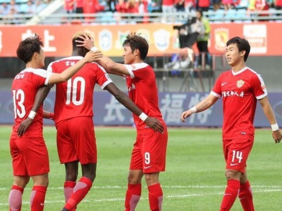 各大足球俱乐部解散,球队接连解散中超何去何从