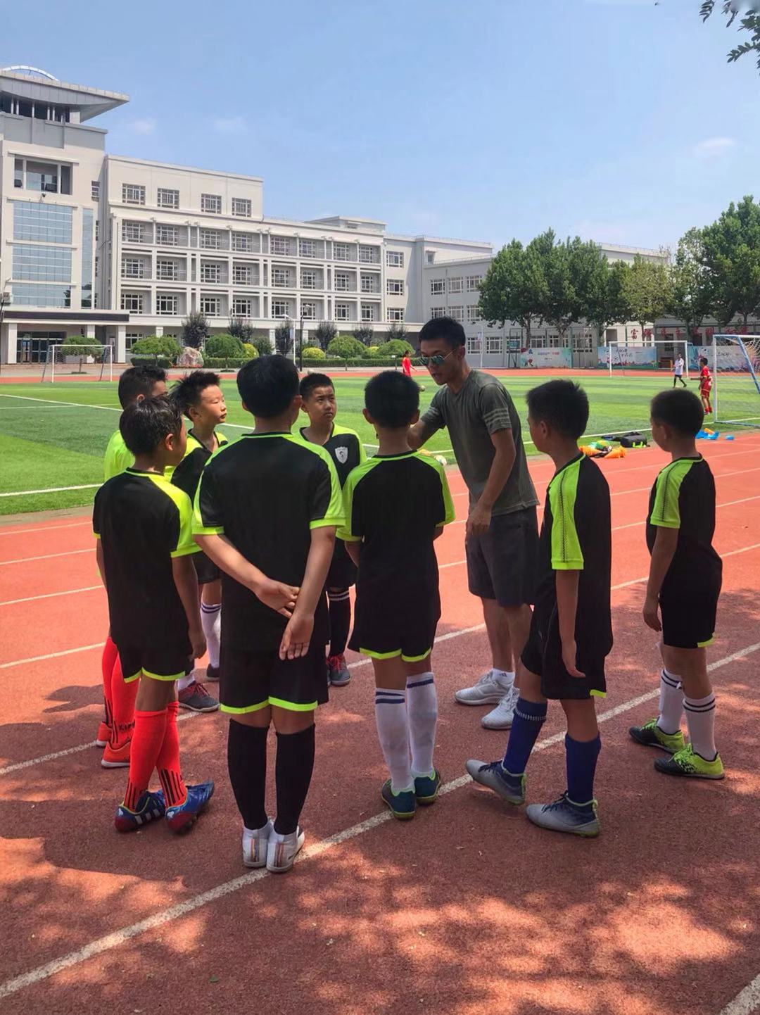 中国大空翼：7年后重返足坛道出行业实情（连载2）