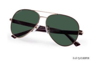 戴太阳镜又酷又霸气,戴上太阳镜更酷