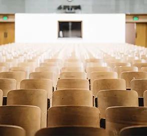 只争朝夕不负韶华百日誓师大会,只争朝夕不负韶华高三百日誓师