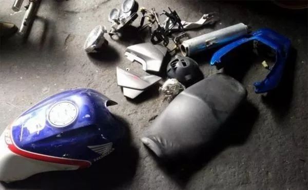 一辆破车的复原,一辆报废车翻新