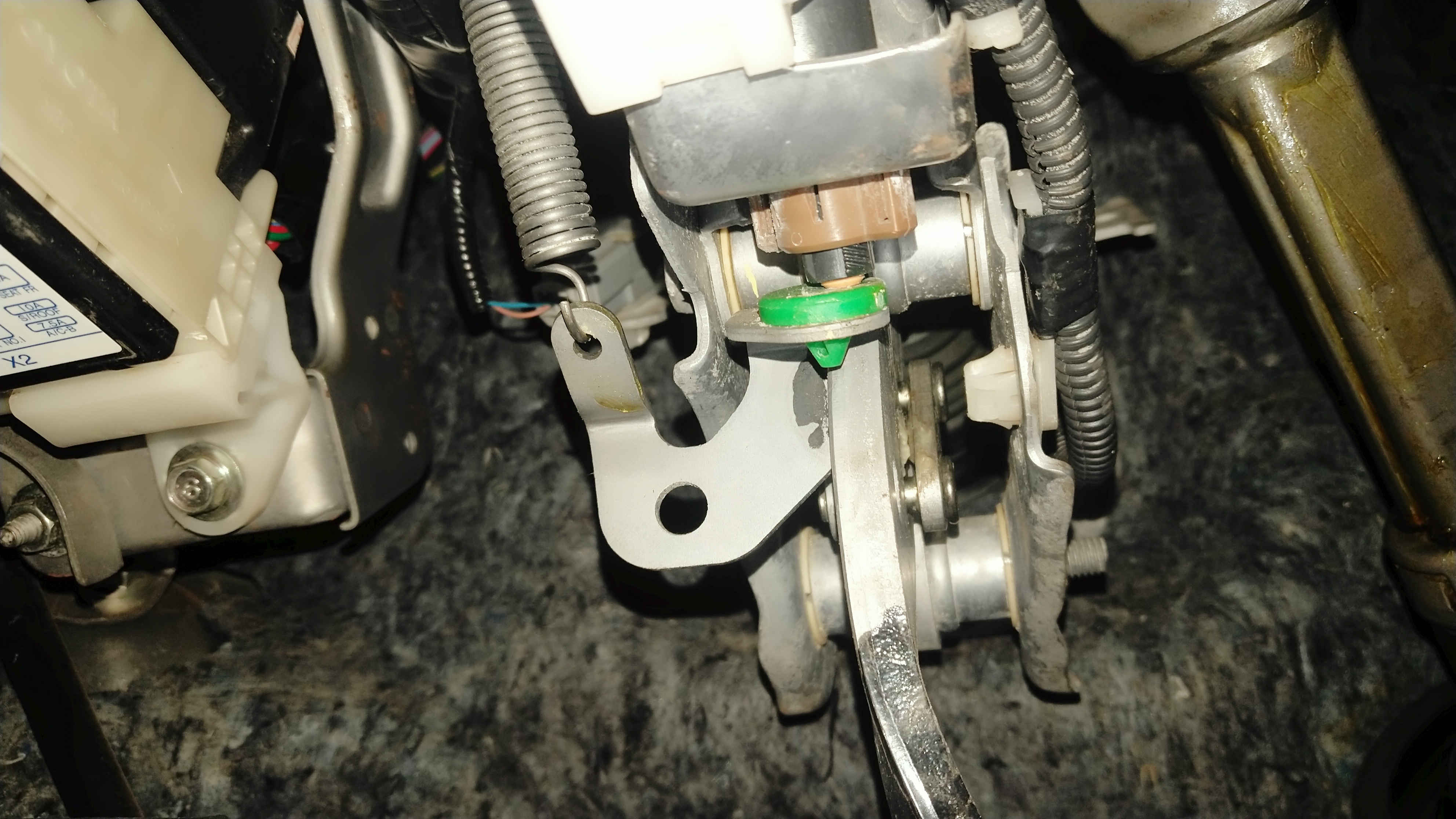 13万左右18款凯美瑞二手车,13万的凯美瑞值得买吗