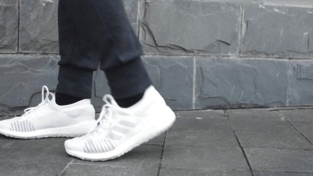 阿迪达斯boost哪款比较好,阿迪达斯boost系列基础款