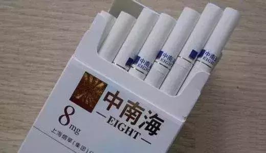 第一次抽烟抽万宝路,抽万宝路的老烟民