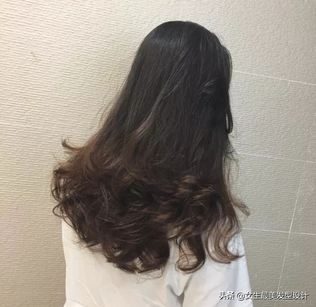 烫发中长内扣怎么打理,烫发女生推荐中长好打理