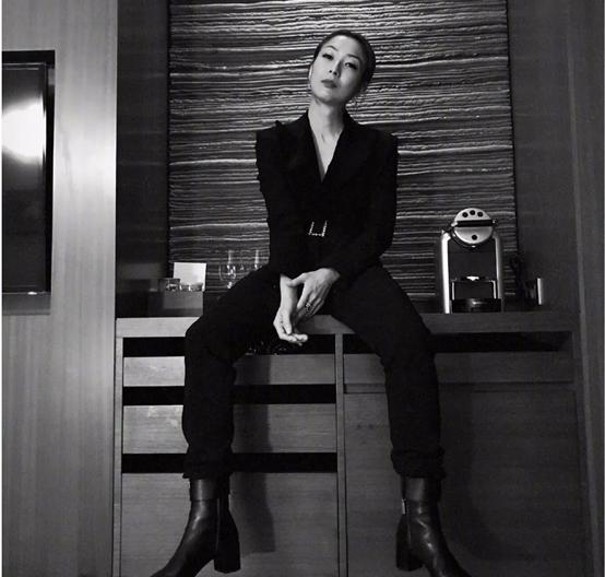 郑希怡什么时候去的香港,郑希怡最新机场消息